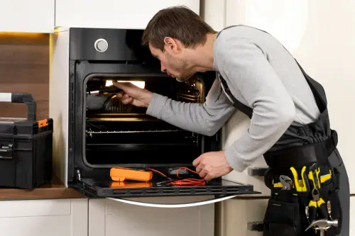 oven repairing tech