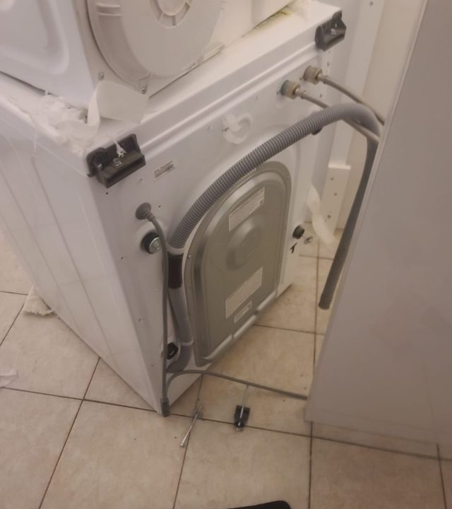Washer shakes crazy after installation Washer shakes crazy after installation