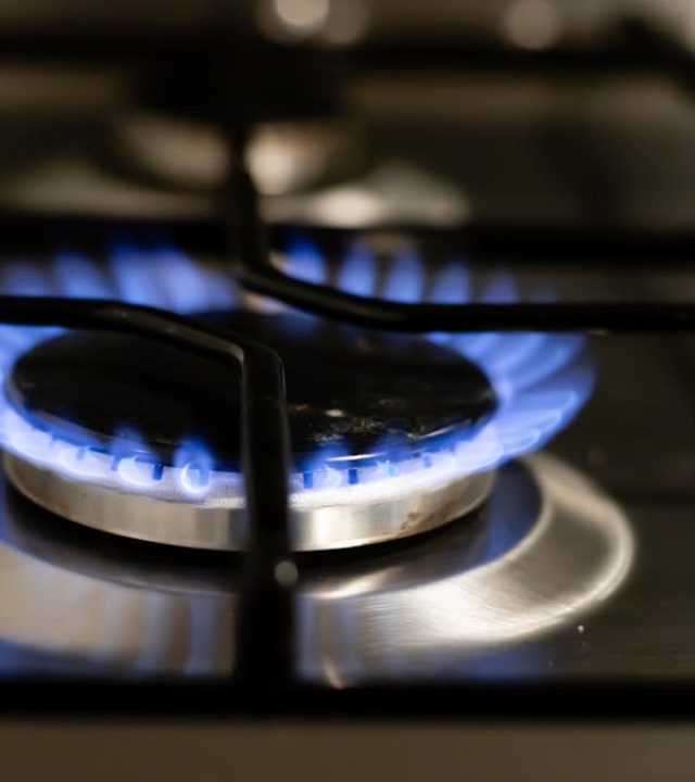 pexels-mateusz-feliksik-1896604-13422435 gas stove